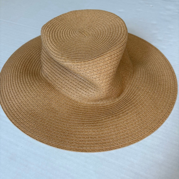 OLD NAVY Accessories - Women's Old Navy Beige Wide Brim Straw paper Hat S/M